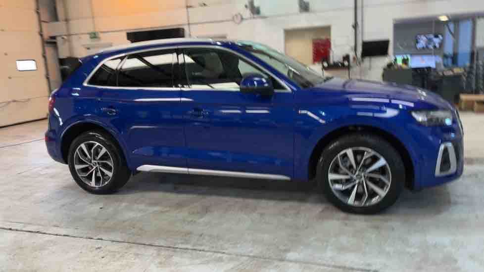 More views of Audi Q5