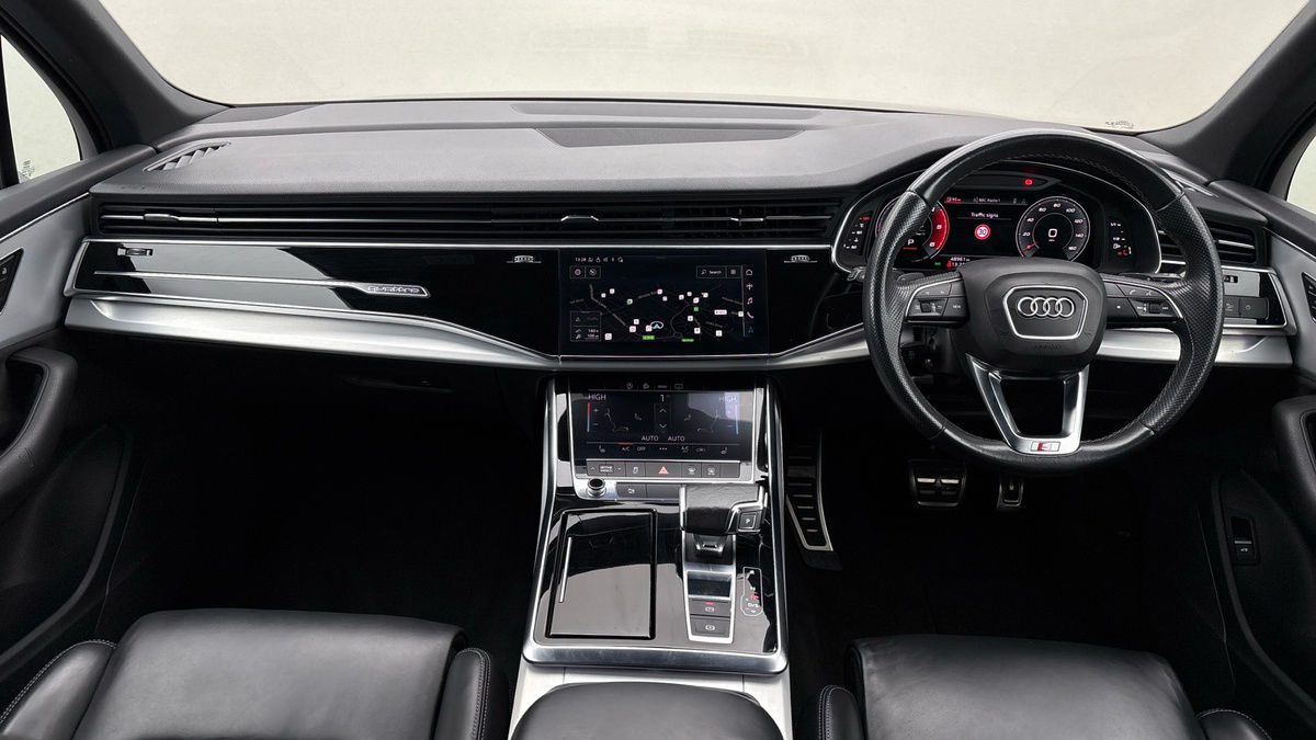 More views of Audi Q7