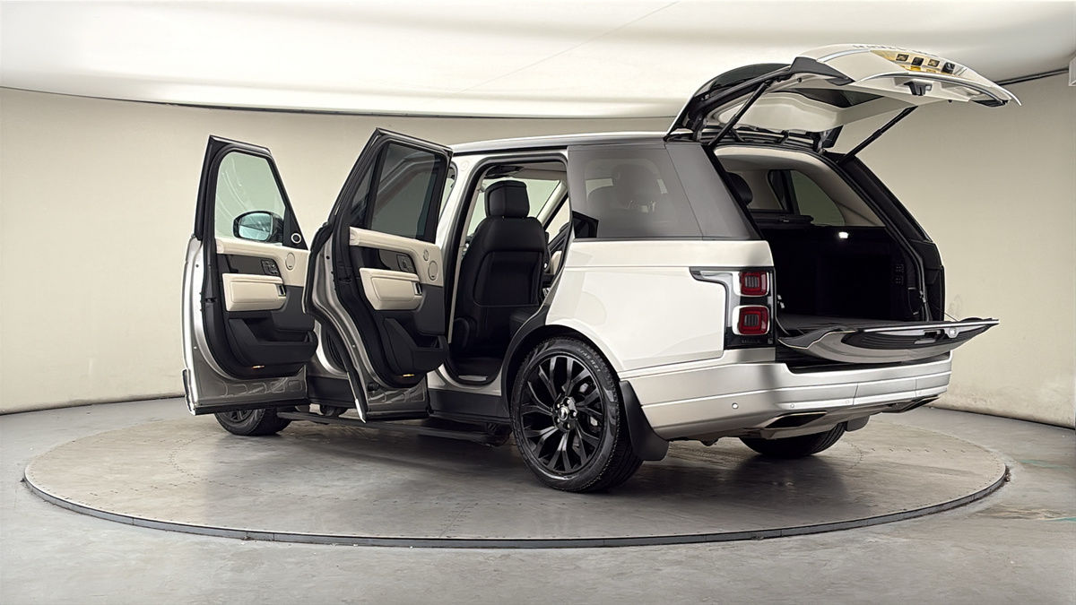 More views of Land Rover Range Rover