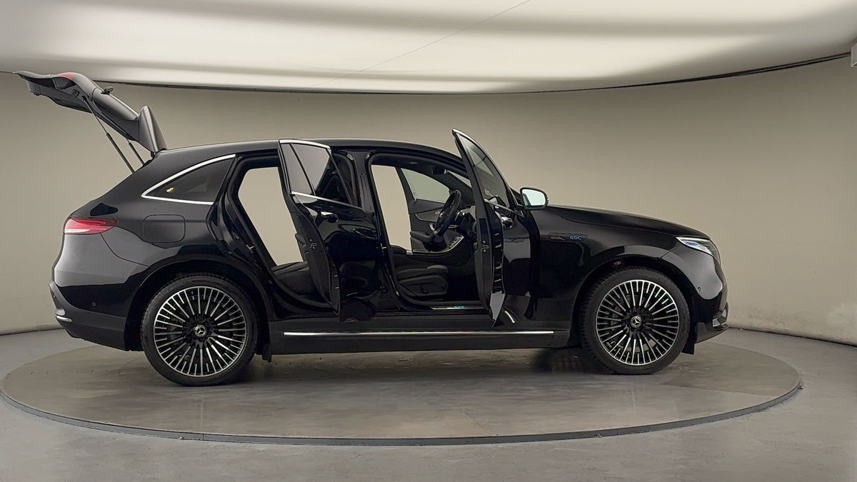 More views of Mercedes-Benz EQC