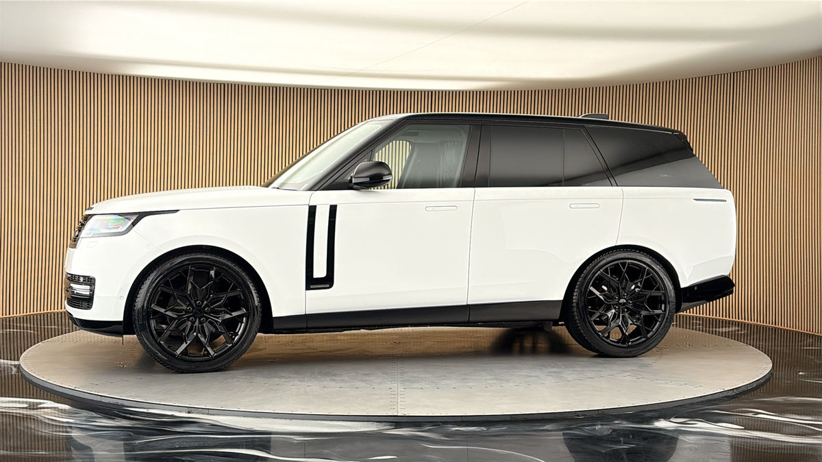 More views of Land Rover Range Rover