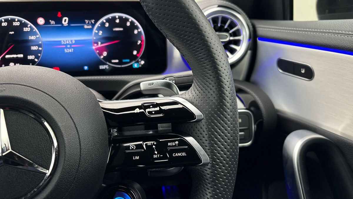 Mercedes-Benz A Class Image 14