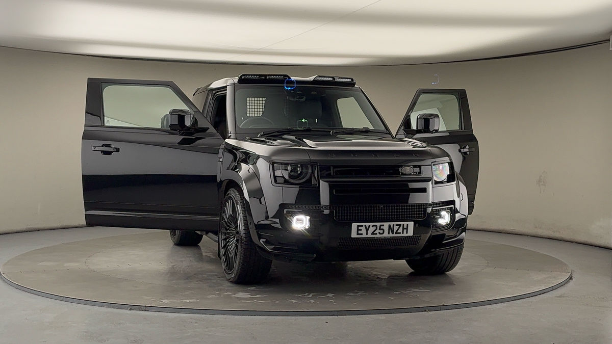 More views of Land Rover Defender 90