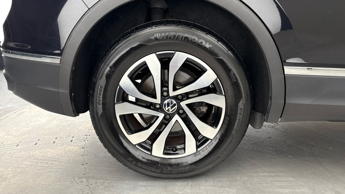 Volkswagen Tiguan Image 10