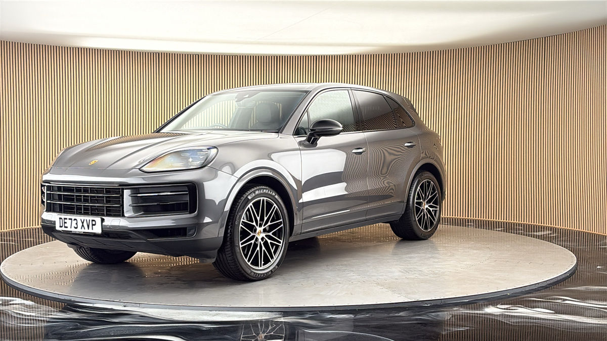 More views of Porsche Cayenne