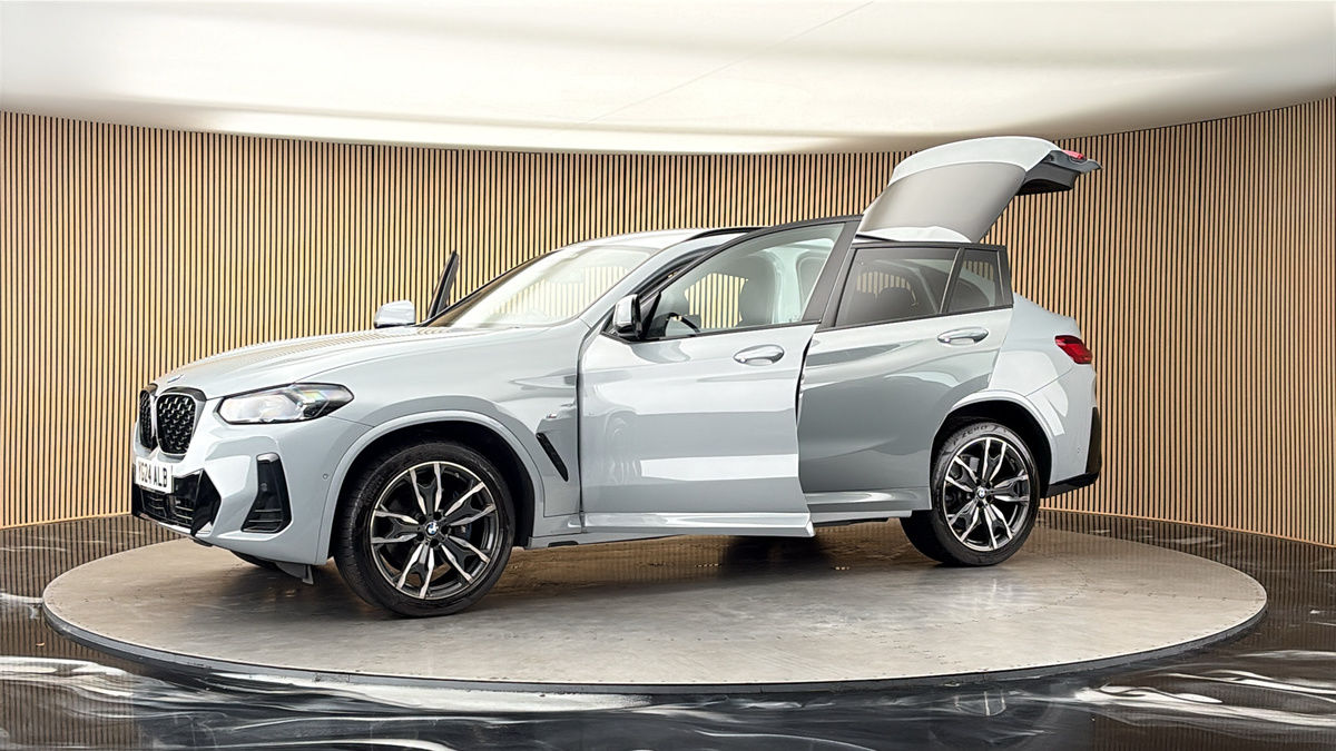 More views of BMW X4