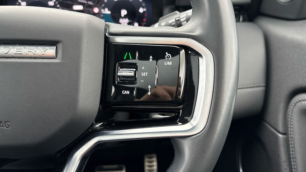 Land Rover Discovery Sport Image 14