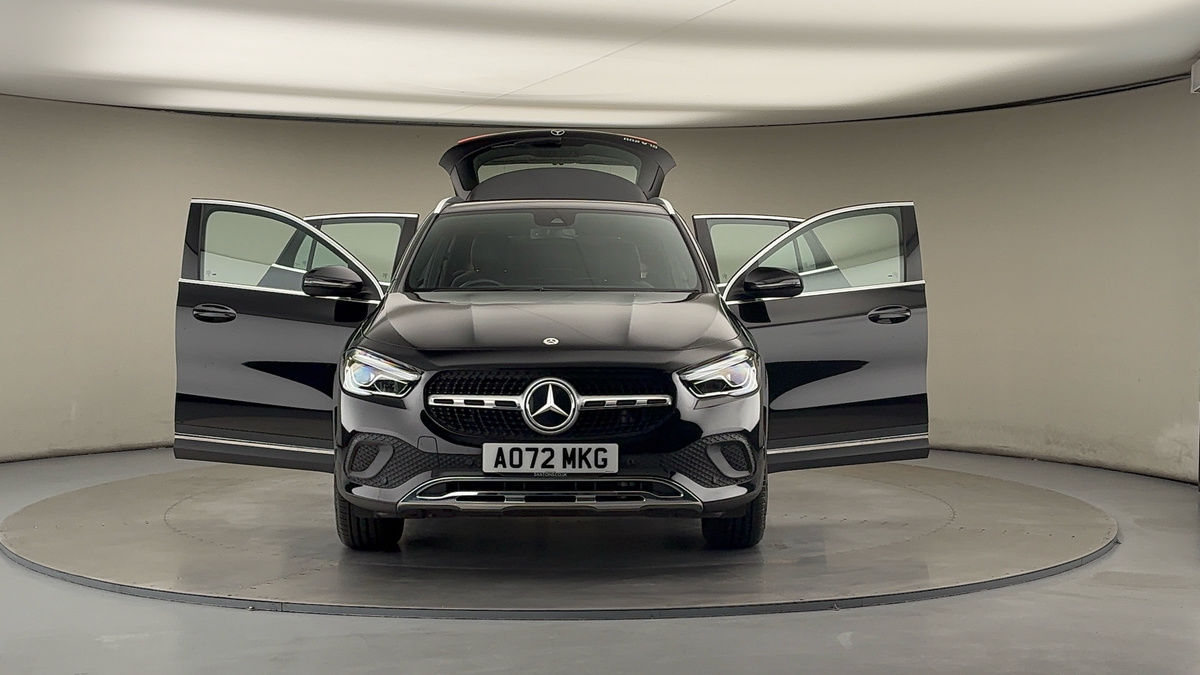 More views of Mercedes-Benz GLA