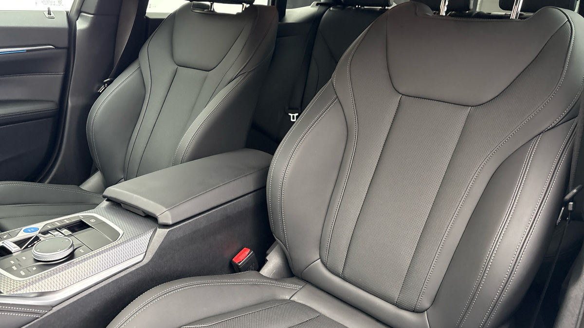 BMW i4 Image 7
