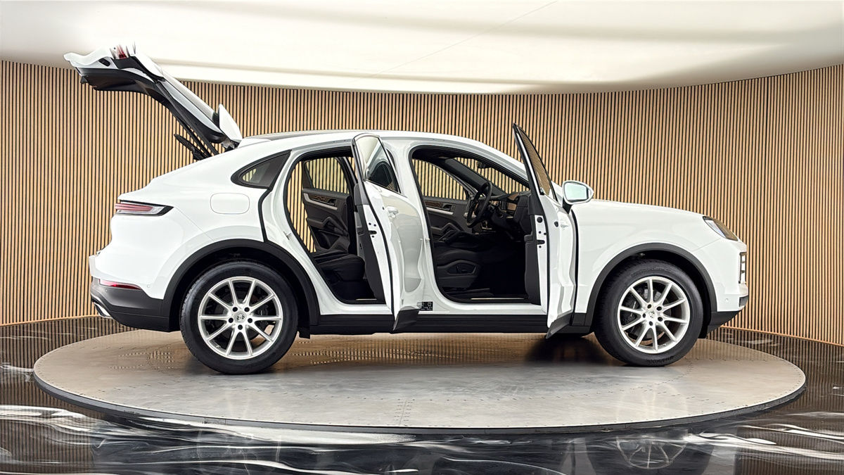 More views of Porsche Cayenne