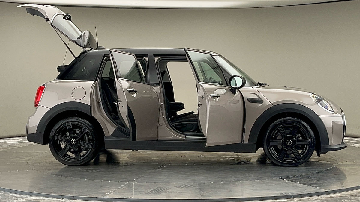 More views of MINI Hatch