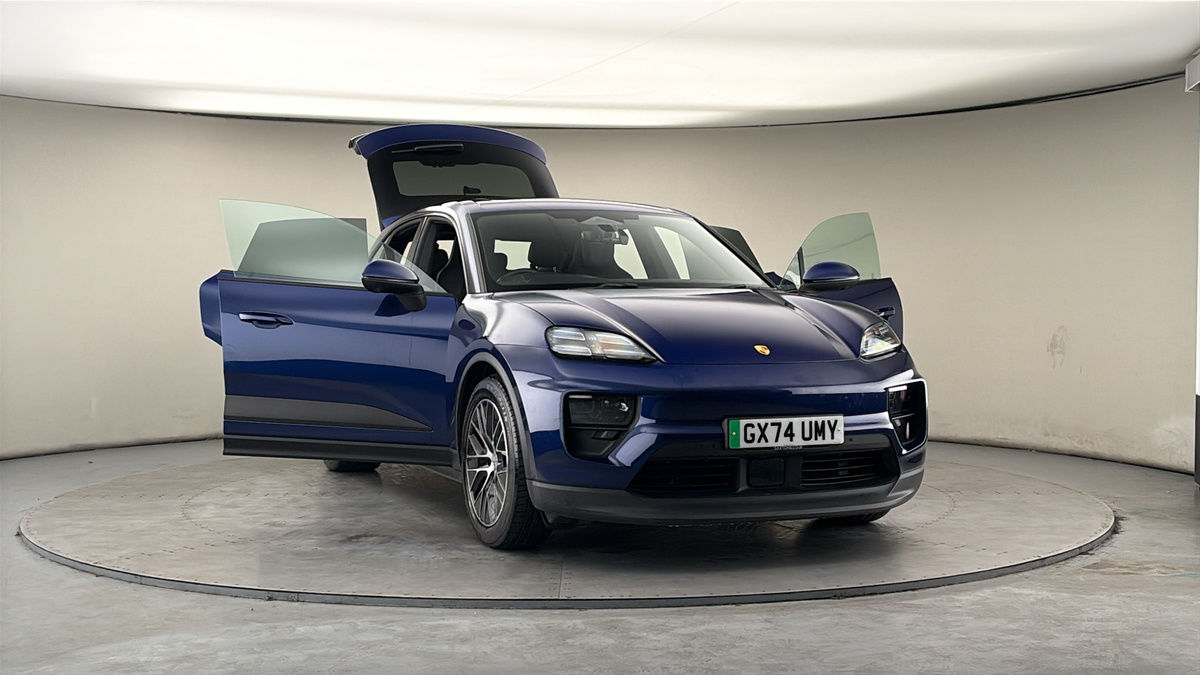 More views of Porsche Macan