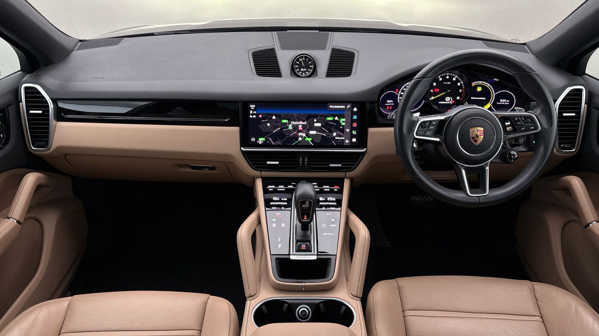 Porsche Cayenne Image 12