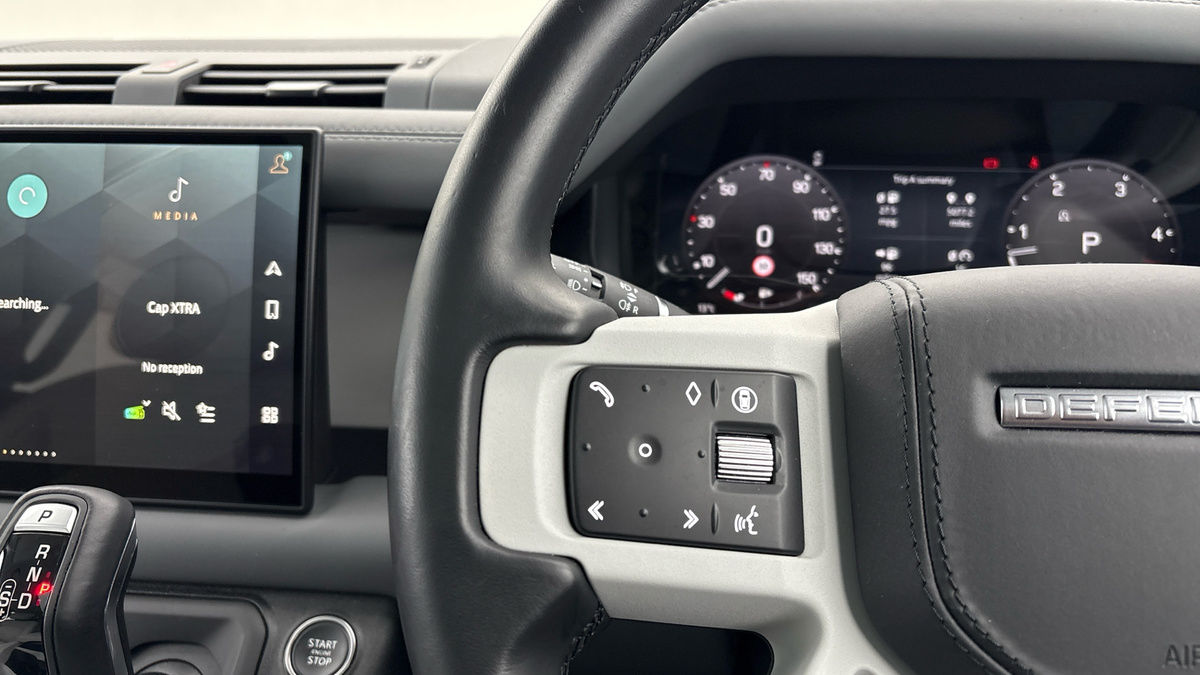 Land Rover Defender 110 Urban Image 13