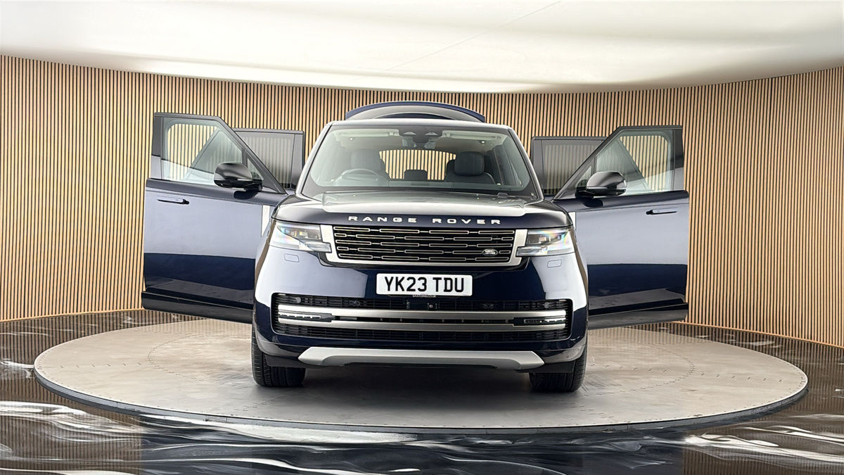 More views of Land Rover Range Rover