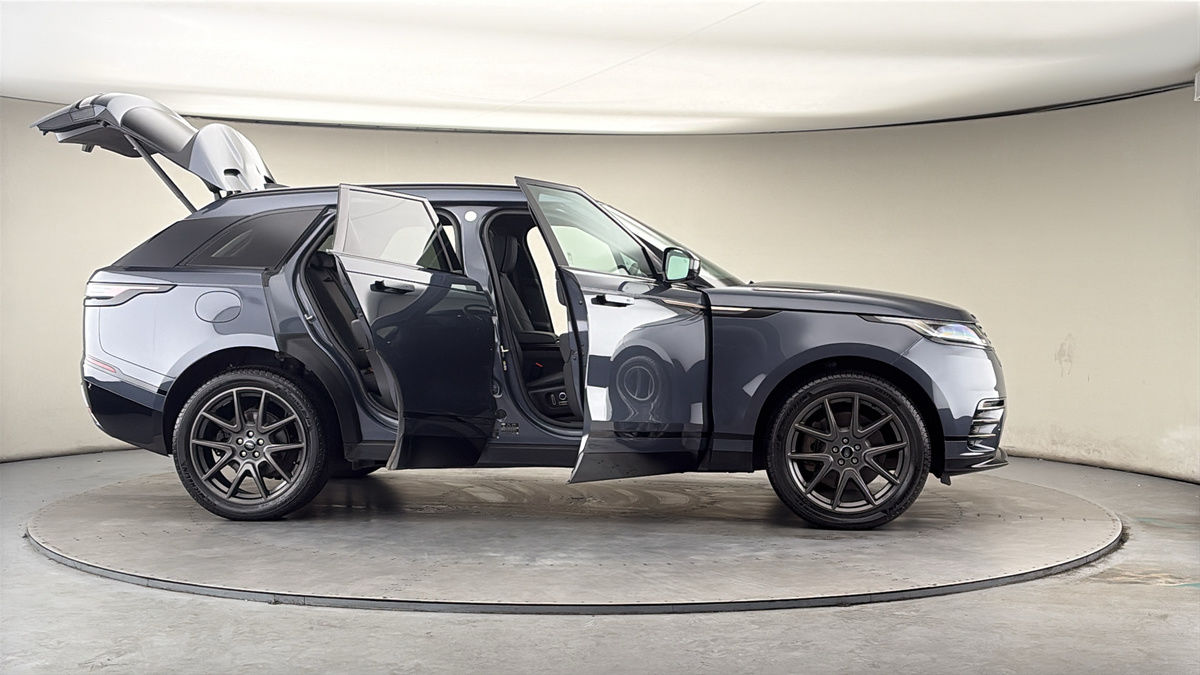 More views of Land Rover Range Rover Velar