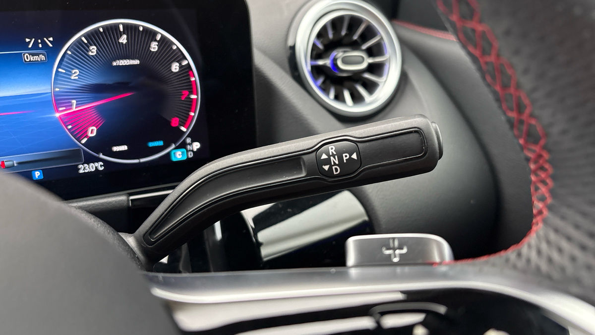 Mercedes-Benz GLA Image 27