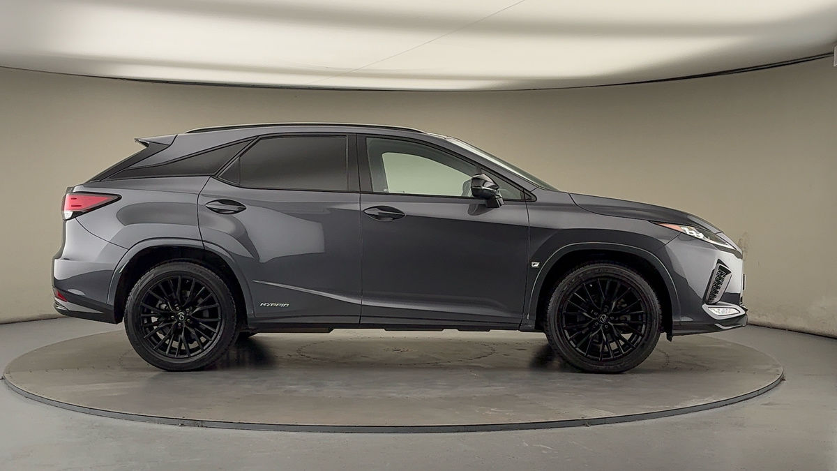 Lexus RX Image 16