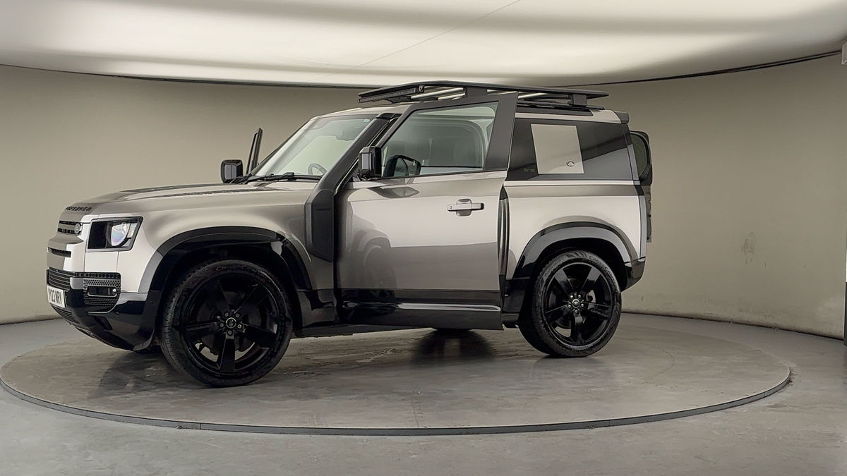 More views of Land Rover Defender 90