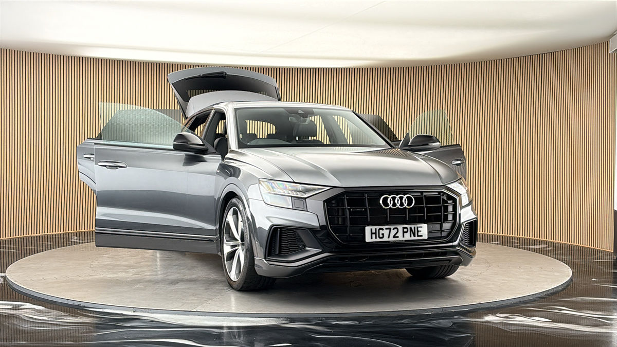 More views of Audi Q8
