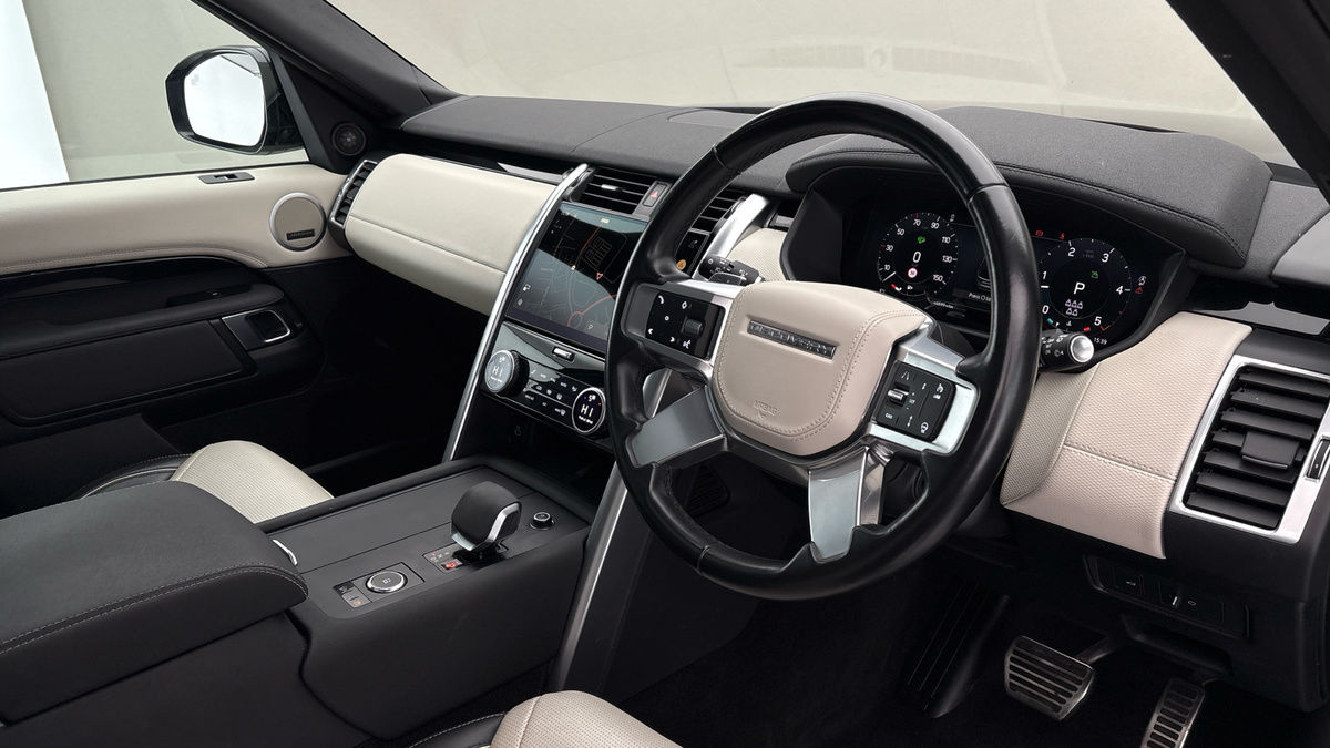 Land Rover Discovery Image 5