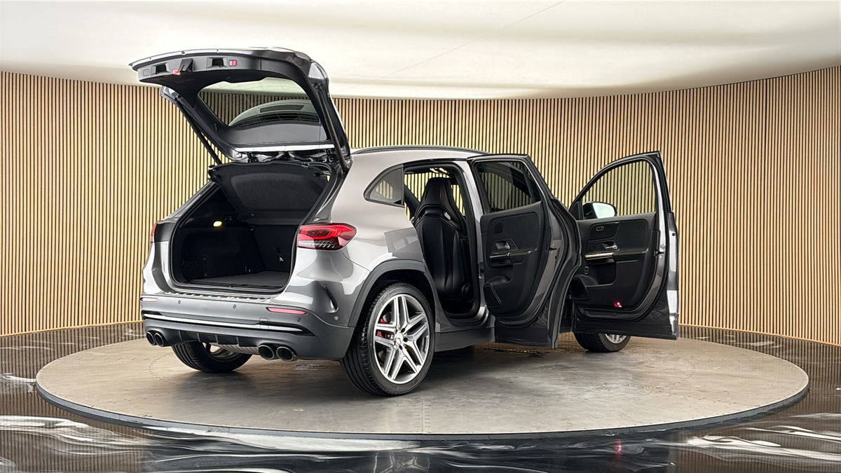 More views of Mercedes-Benz GLA