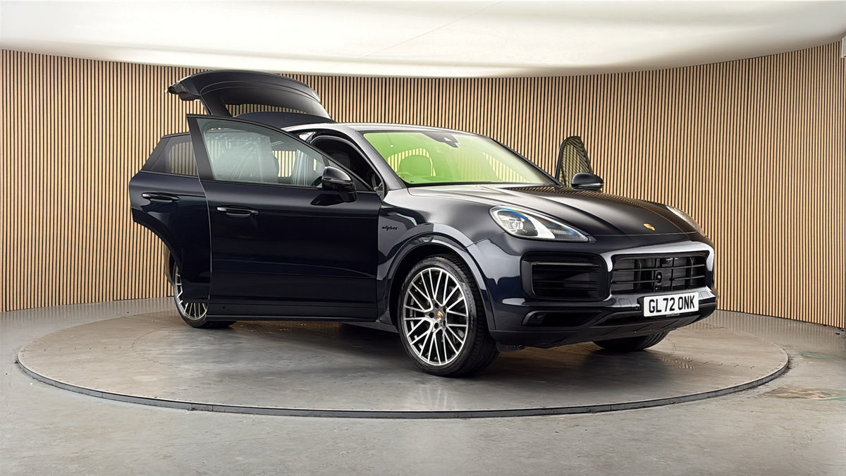More views of Porsche Cayenne