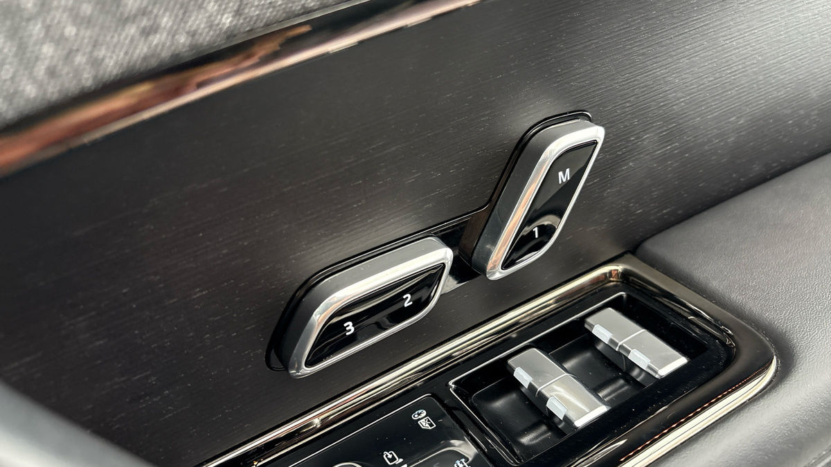 Land Rover Range Rover Sport Image 30