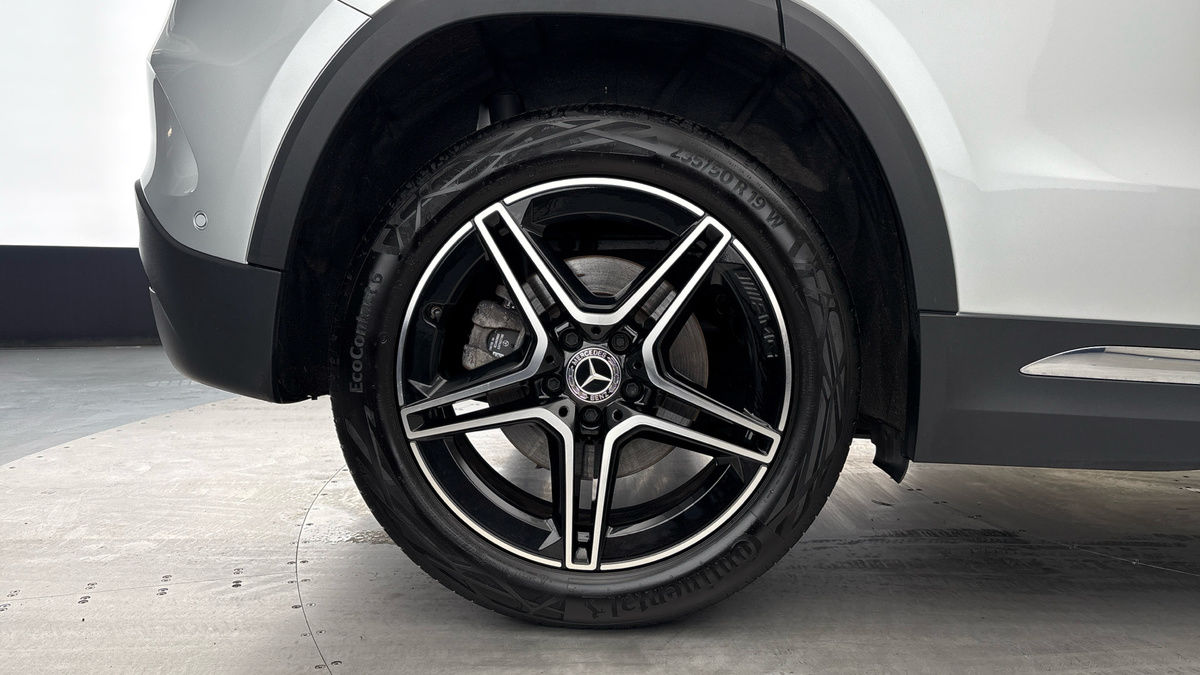 Mercedes-Benz GLA Image 10