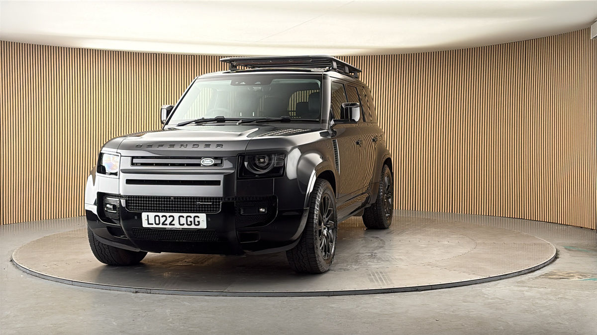 More views of Land Rover Defender 110