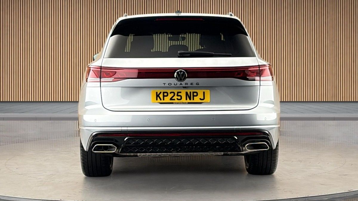 Volkswagen Touareg Image 4