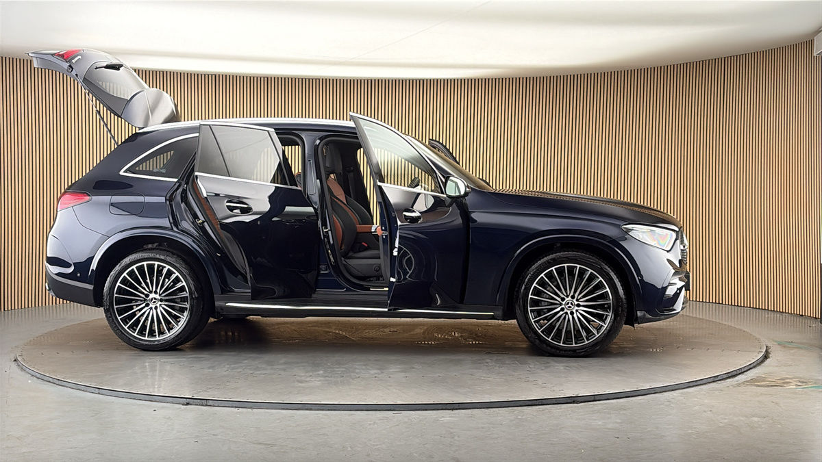 More views of Mercedes-Benz GLC