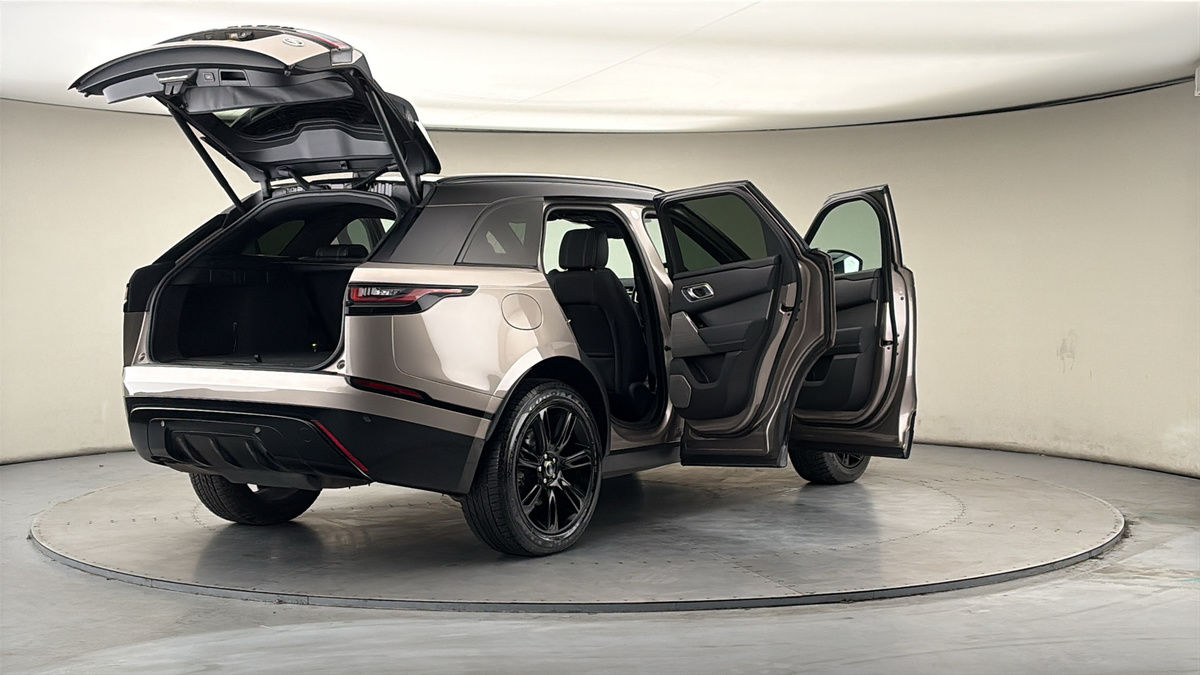 More views of Land Rover Range Rover Velar