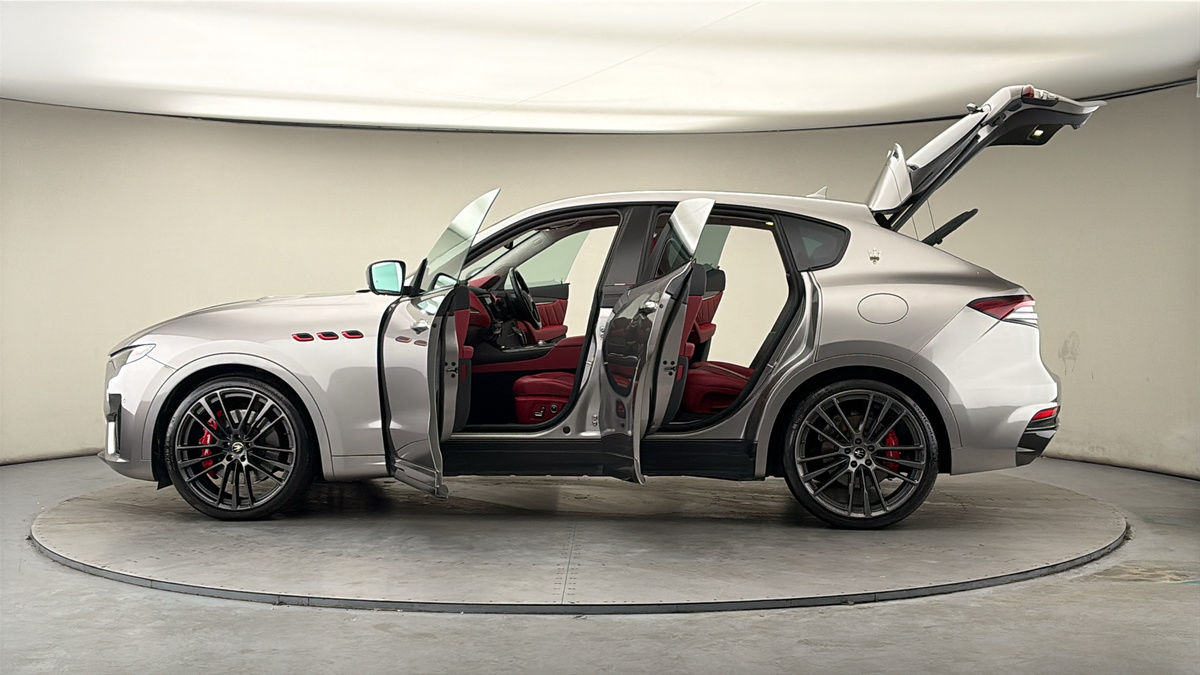 More views of Maserati Levante