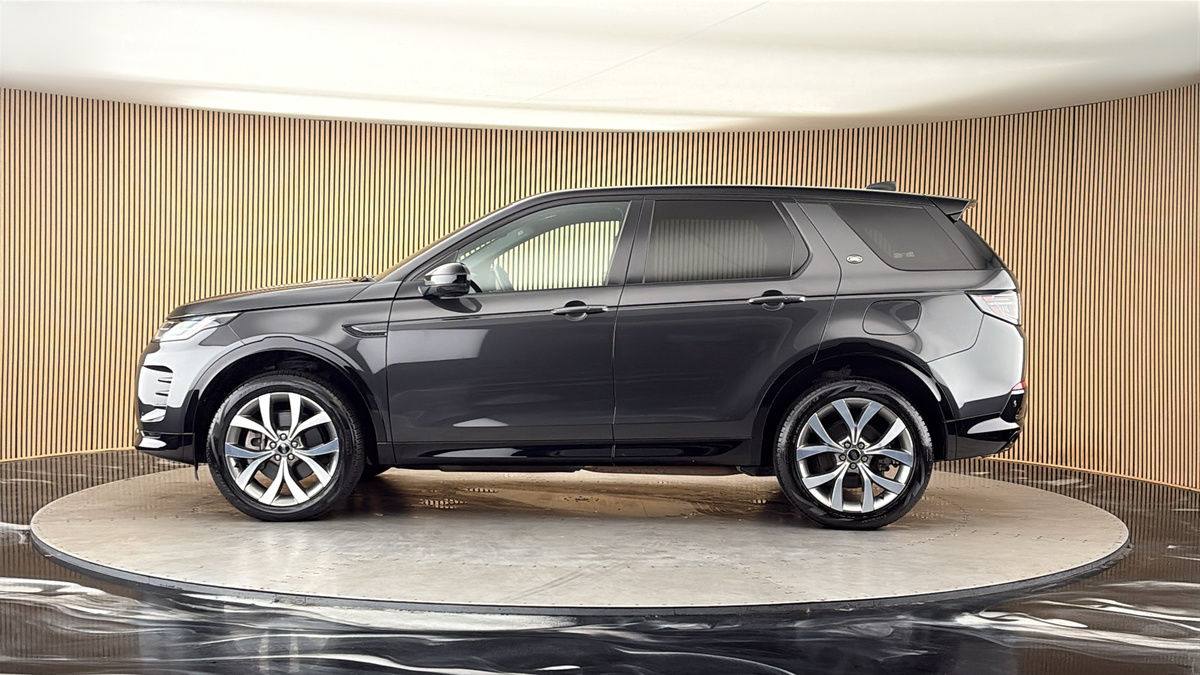 Land Rover Discovery Sport Image 15