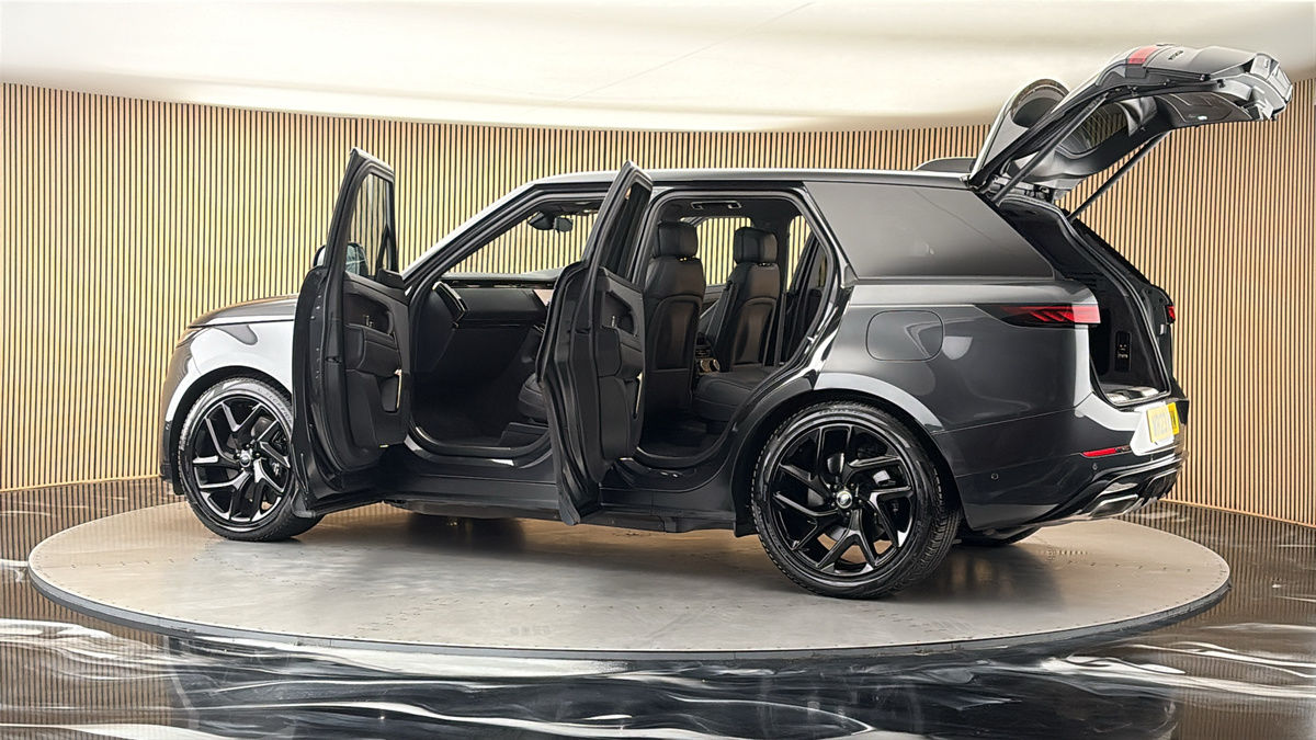 More views of Land Rover Range Rover Sport