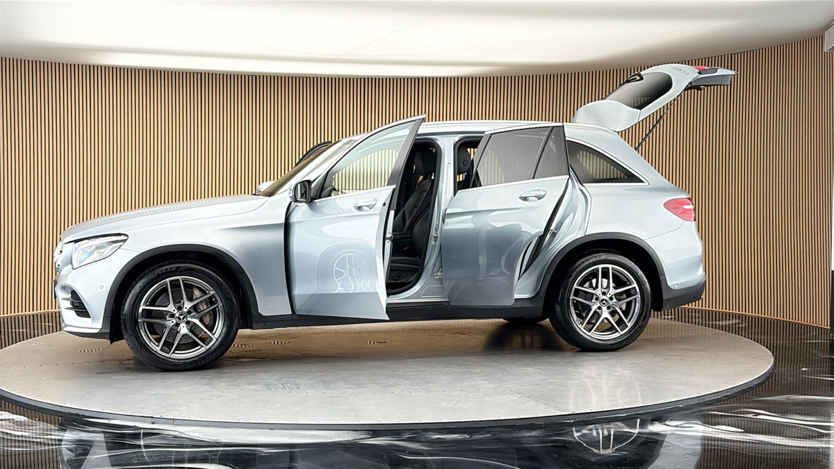More views of Mercedes-Benz GLC