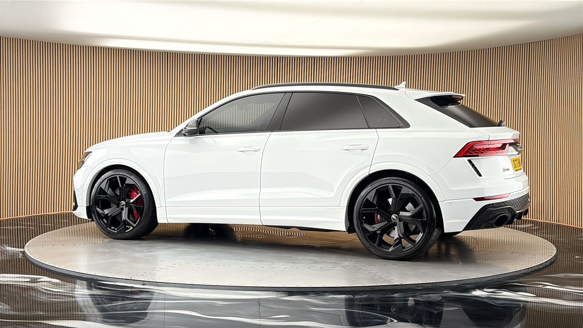 More views of Audi RSQ8