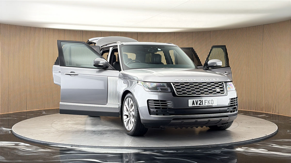 More views of Land Rover Range Rover