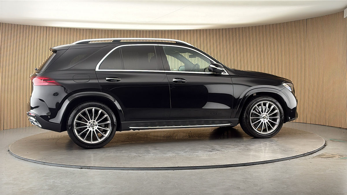 More views of Mercedes-Benz GLE