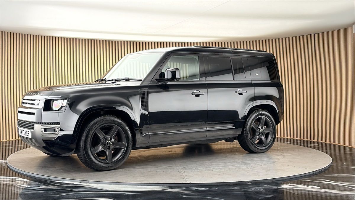 More views of Land Rover Defender 110