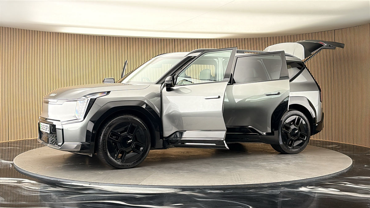 More views of Kia EV9