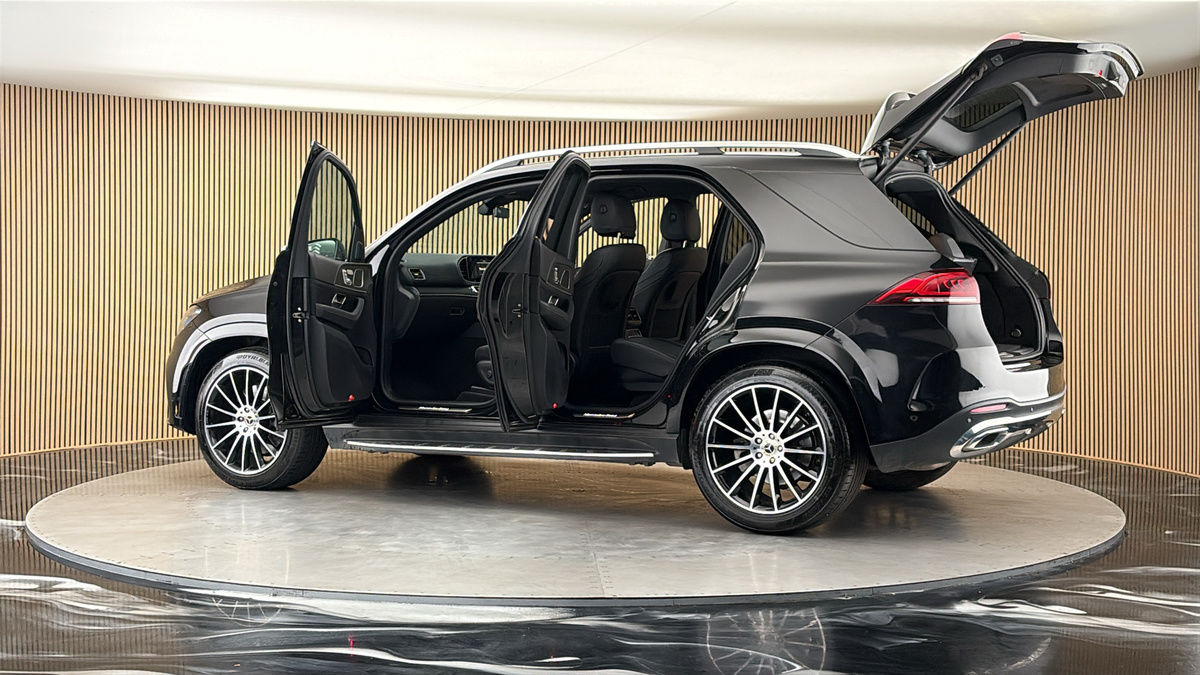 More views of Mercedes-Benz GLE
