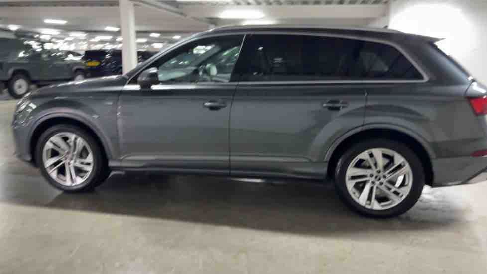 More views of Audi Q7