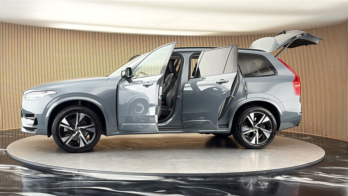 More views of Volvo XC90
