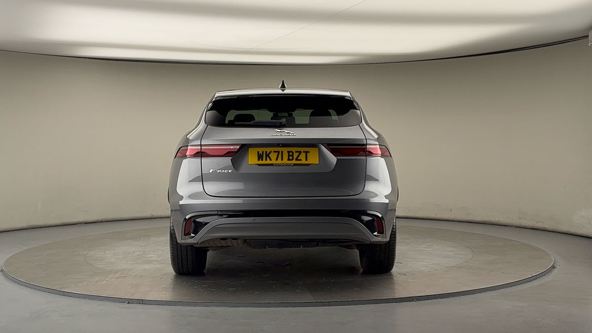 Jaguar F-PACE Image 4