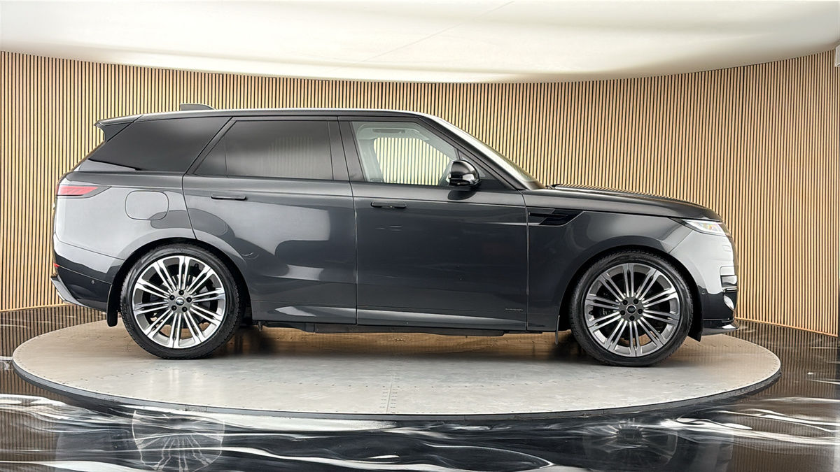 Land Rover Range Rover Sport Image 16