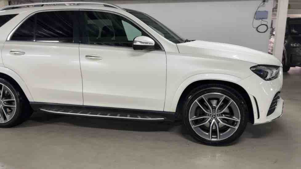 More views of Mercedes-Benz GLE