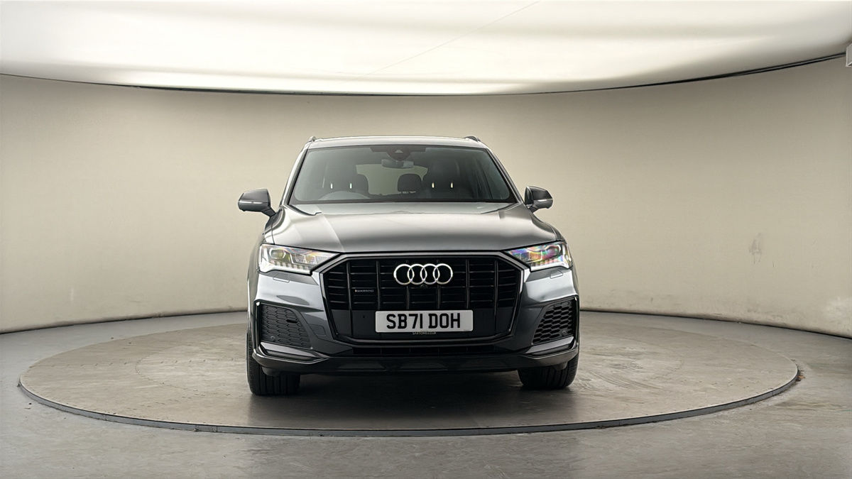 More views of Audi Q7