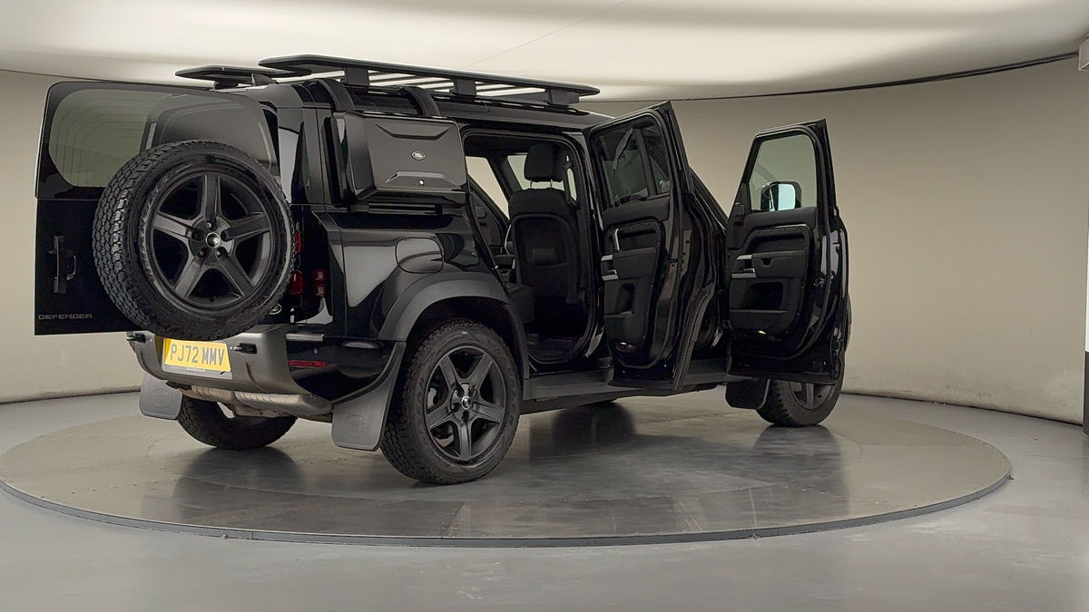 More views of Land Rover Defender 110